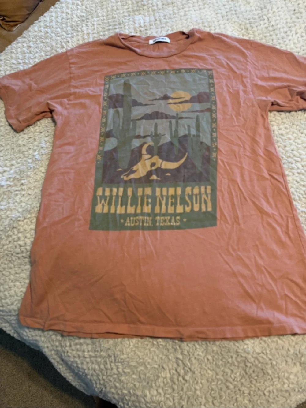 Daydreamer Willie Nelson Tee - Picture 2 of 5